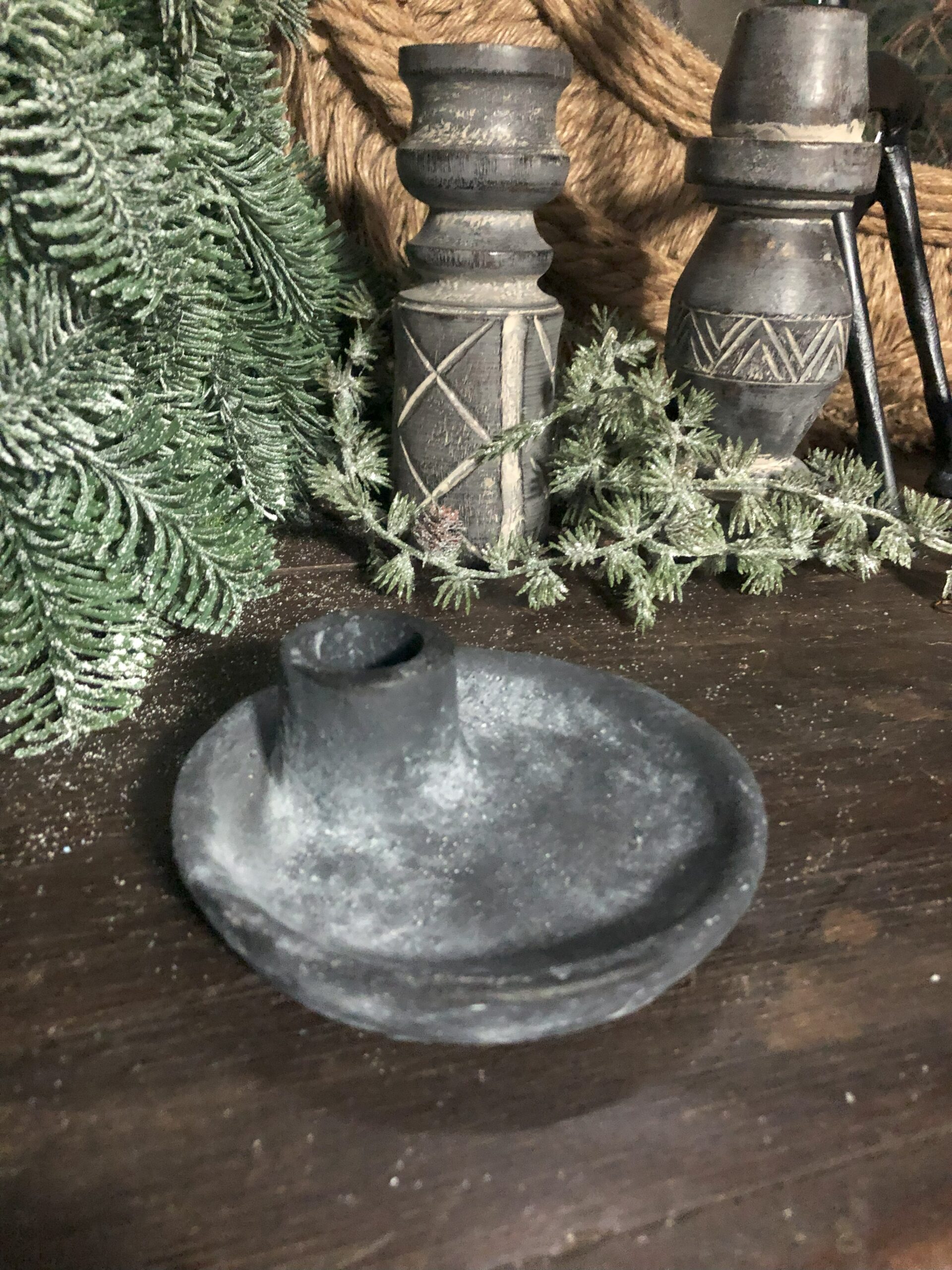 Dinnercandle holder cement M